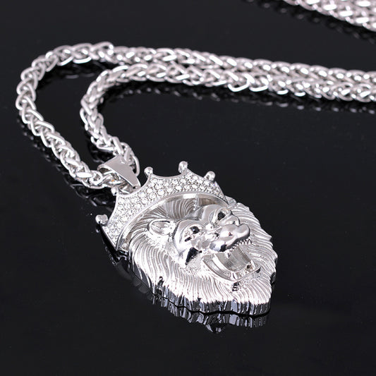 Stylish 3Sixty5 street style lion pendant necklace in silver with a detailed lion design