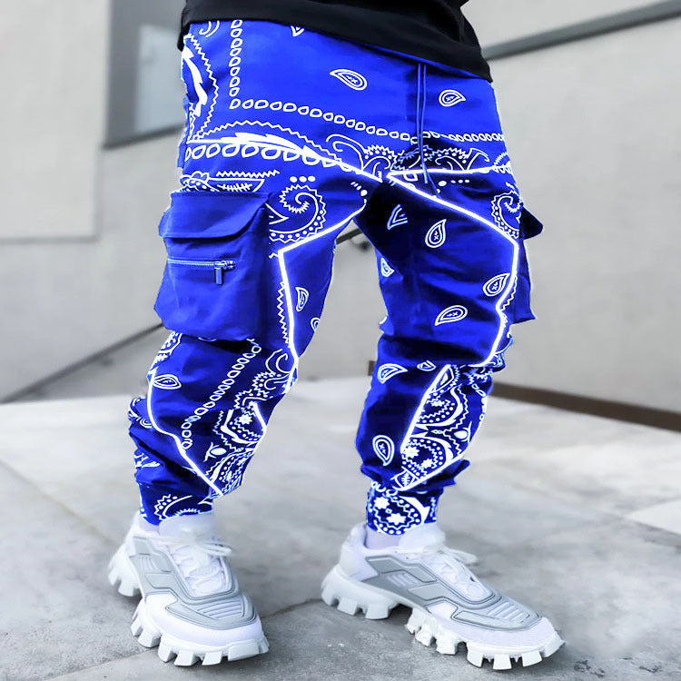 Alpha drift wide-leg pants in blue with bold white bandana print and side pockets for a trendy street style